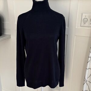 Banana Republic classic merino wool turtleneck navy